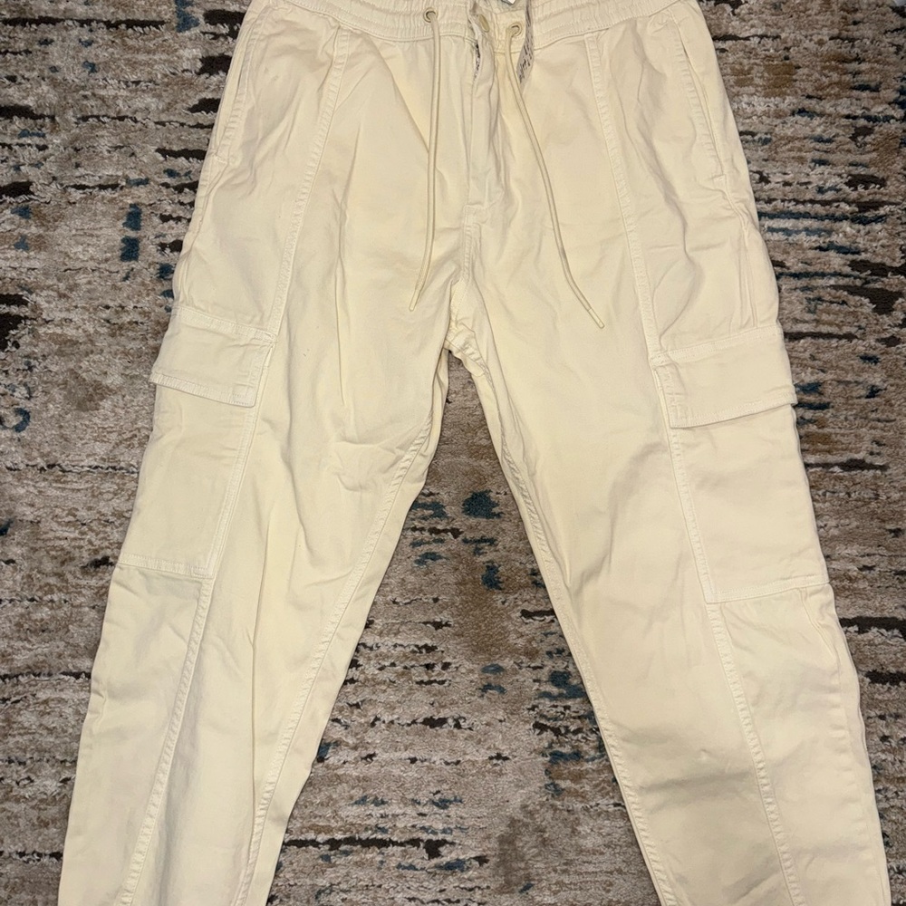 Reserved Men's Light Beige Cargo Pants